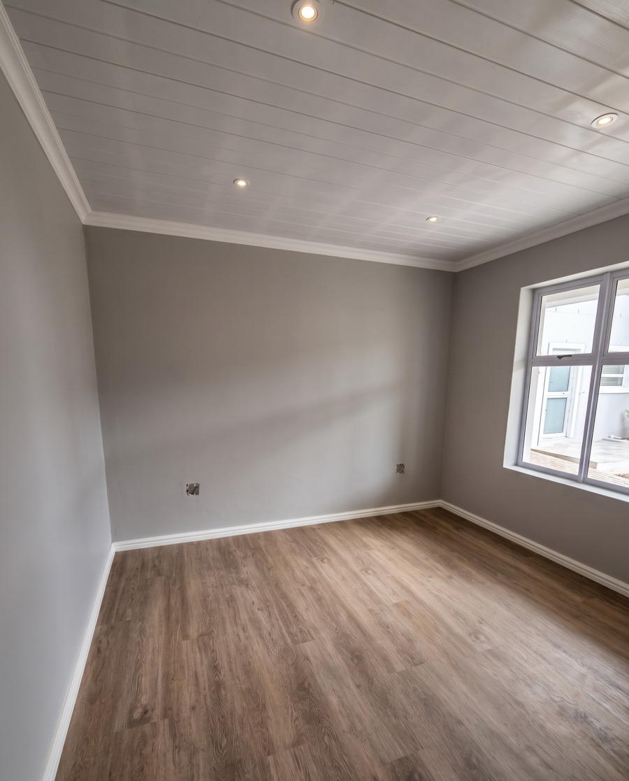 2 Bedroom Property for Sale in Struisbaai Western Cape